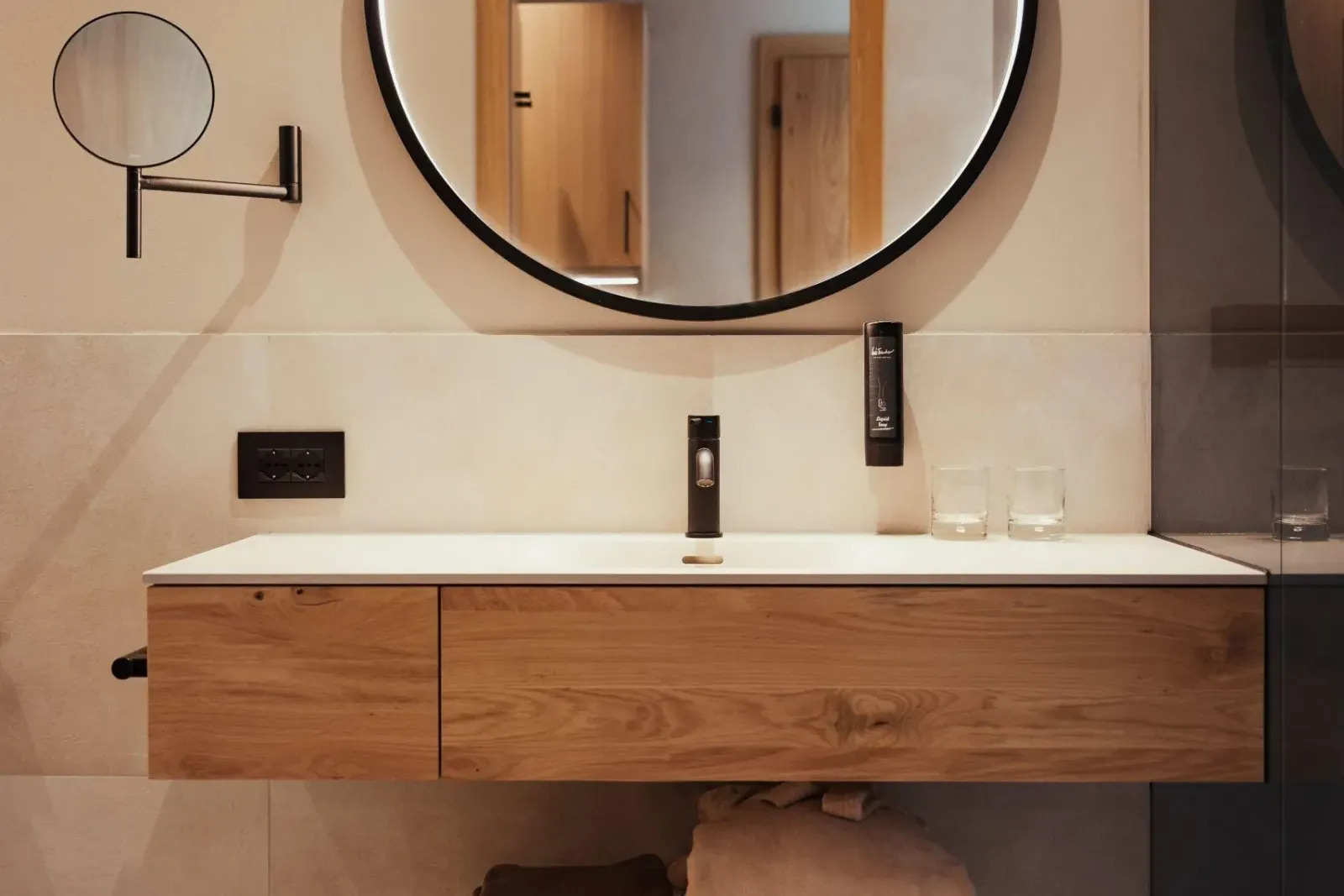 Valley comfort room 6